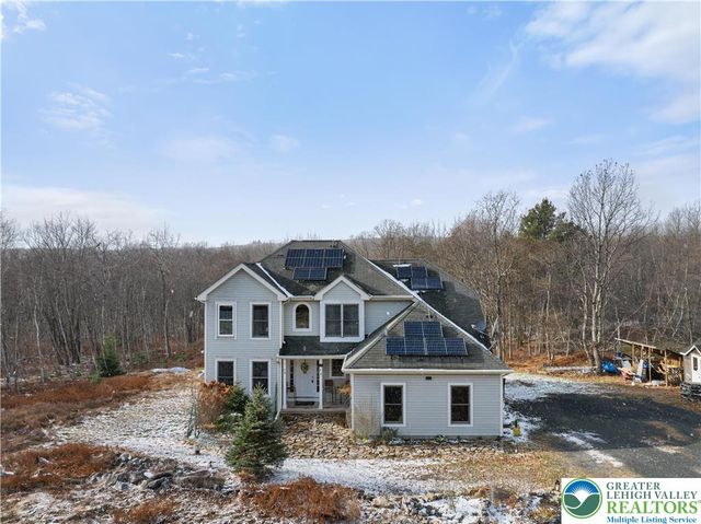 1392 Whispering Hills Court, Chestnuthill Twp, PA 18330