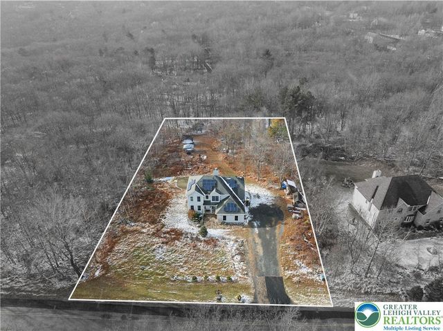 1392 Whispering Hills Court, Chestnuthill Twp, PA 18330