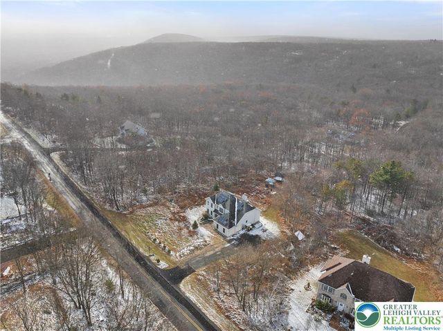 1392 Whispering Hills Court, Chestnuthill Twp, PA 18330