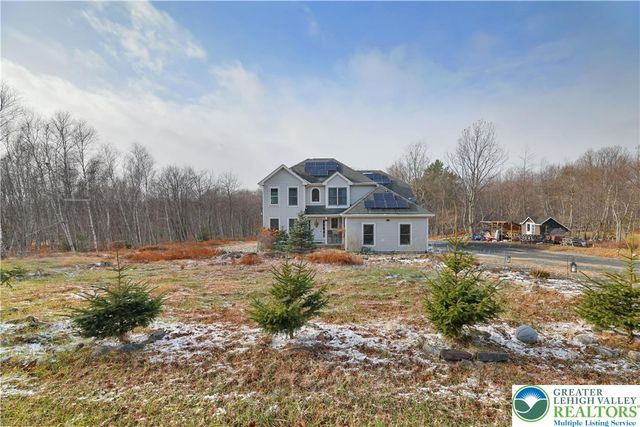 1392 Whispering Hills Court, Chestnuthill Twp, PA 18330