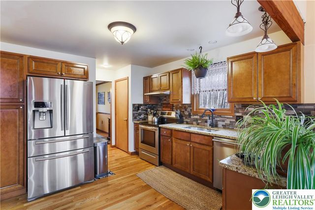 1392 Whispering Hills Court, Chestnuthill Twp, PA 18330