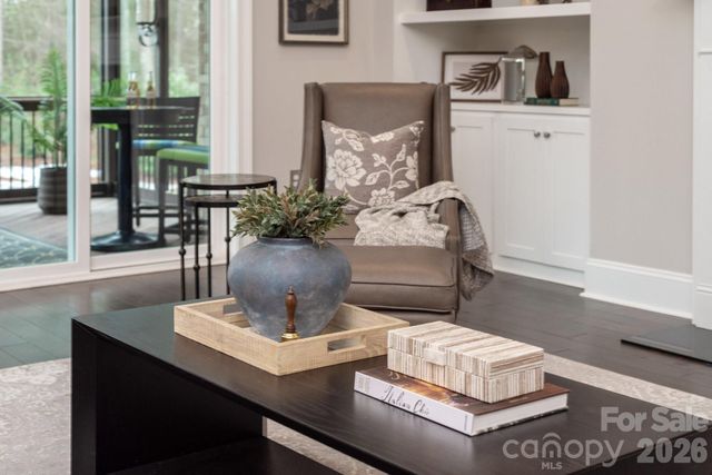 400 Wheatberry Hill Drive, Matthews, NC 28104