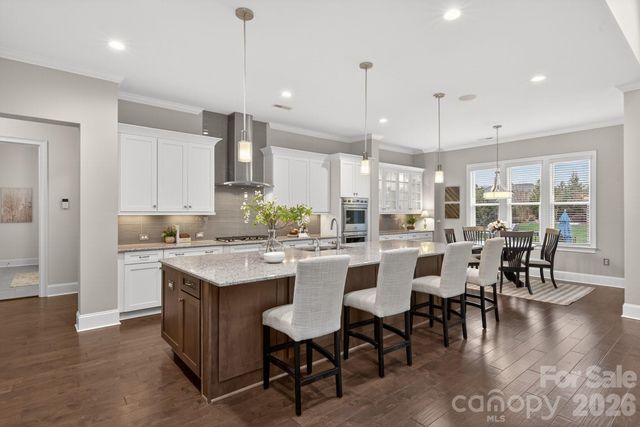 400 Wheatberry Hill Drive, Matthews, NC 28104