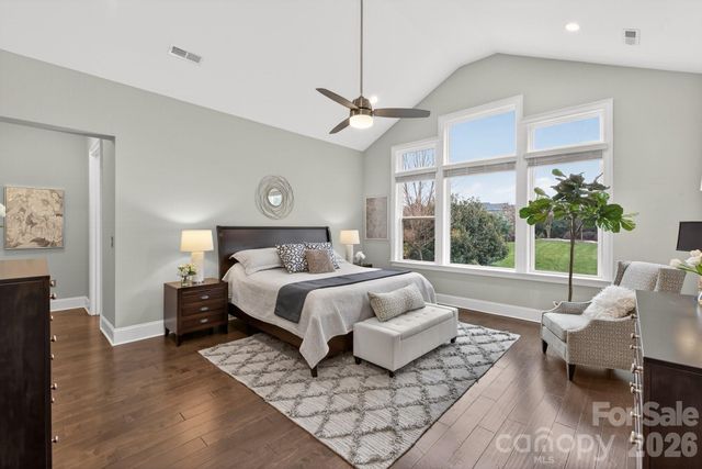 400 Wheatberry Hill Drive, Matthews, NC 28104