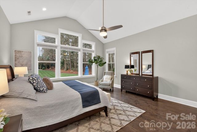 400 Wheatberry Hill Drive, Matthews, NC 28104