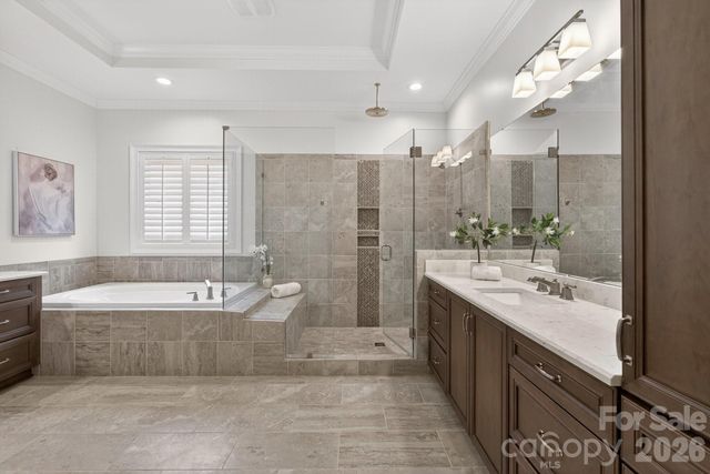 400 Wheatberry Hill Drive, Matthews, NC 28104