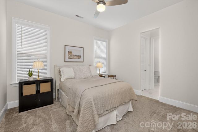 400 Wheatberry Hill Drive, Matthews, NC 28104