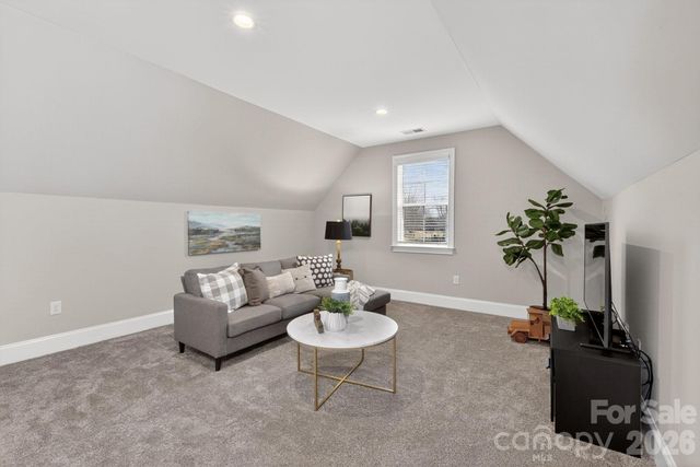 400 Wheatberry Hill Drive, Matthews, NC 28104