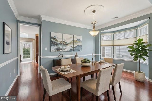 18 DEVONSHIRE DR, Princeton, NJ 08540