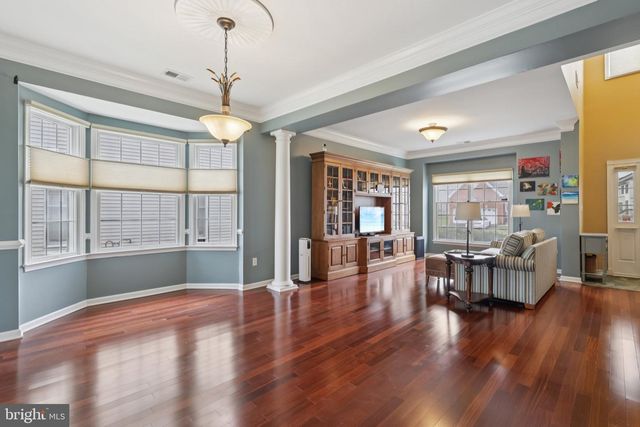 18 DEVONSHIRE DR, Princeton, NJ 08540