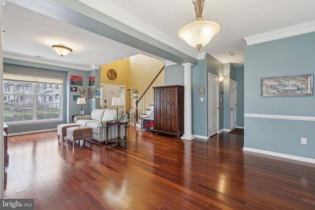 18 DEVONSHIRE DR, Princeton, NJ 08540