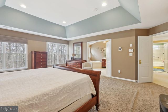 18 DEVONSHIRE DR, Princeton, NJ 08540