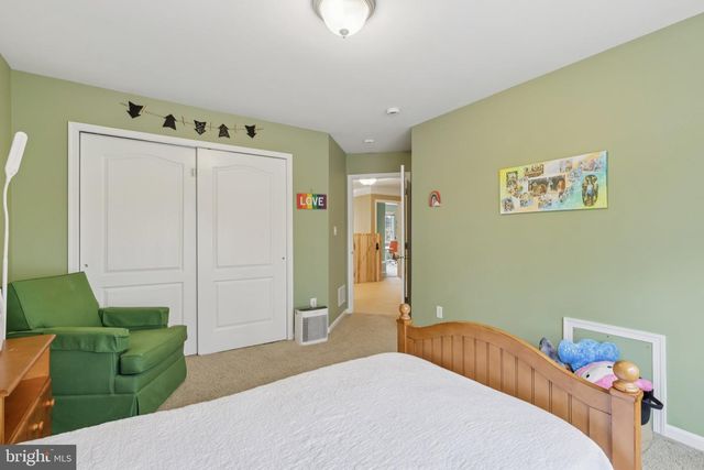 18 DEVONSHIRE DR, Princeton, NJ 08540