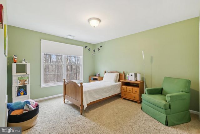 18 DEVONSHIRE DR, Princeton, NJ 08540