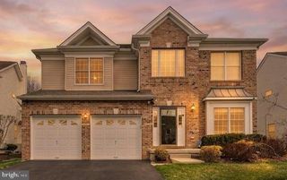 18 DEVONSHIRE DR, Princeton, NJ 08540