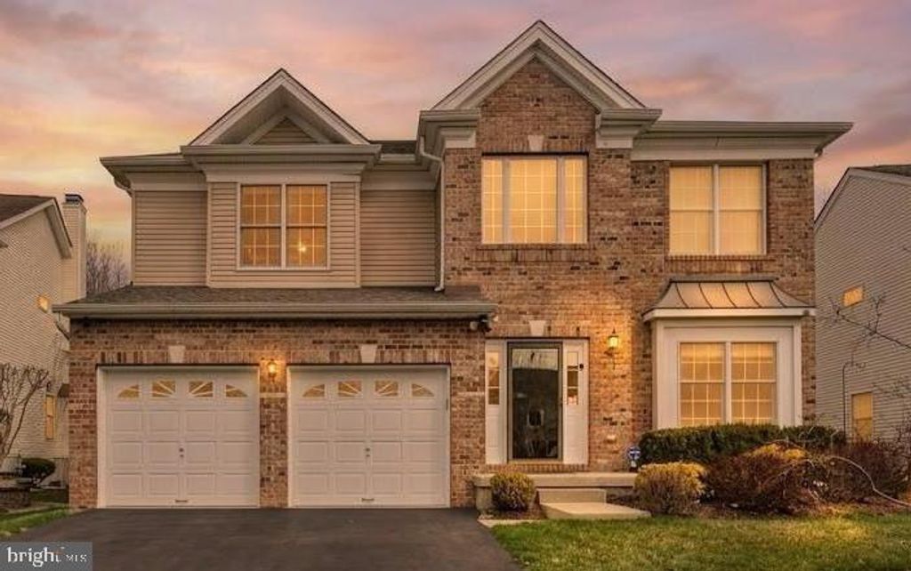 18 DEVONSHIRE DR, Princeton, NJ 08540