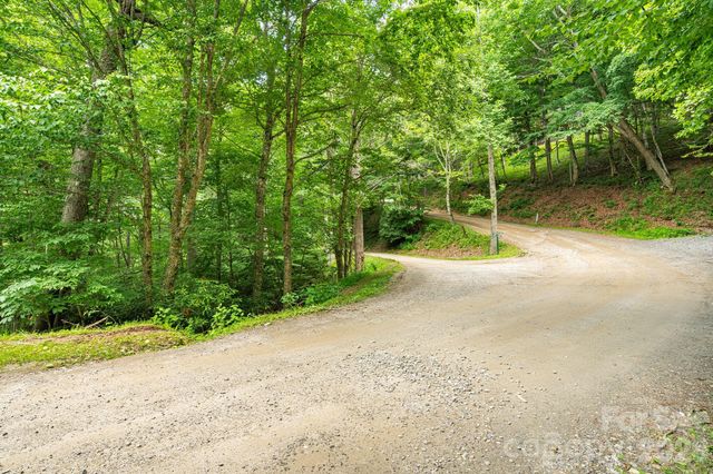 646 El Miner Drive, Mars Hill, NC 28754