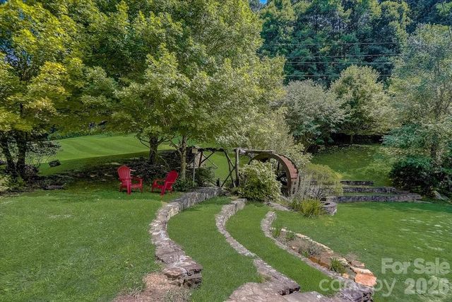 646 El Miner Drive, Mars Hill, NC 28754