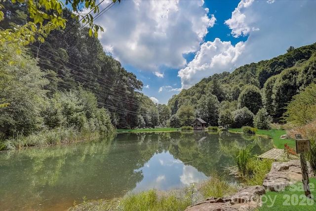 646 El Miner Drive, Mars Hill, NC 28754