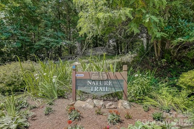 646 El Miner Drive, Mars Hill, NC 28754