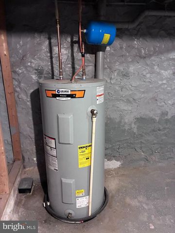 3427 RAVENWOOD AVE, Baltimore, MD 21213