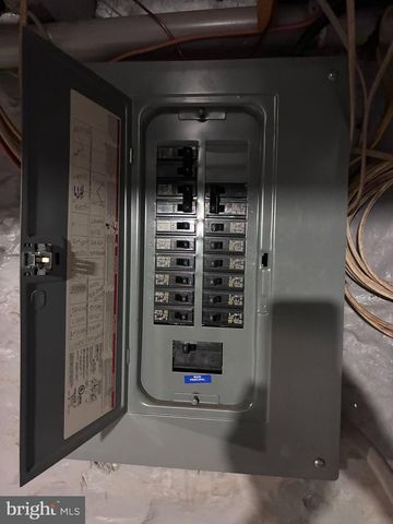 3427 RAVENWOOD AVE, Baltimore, MD 21213