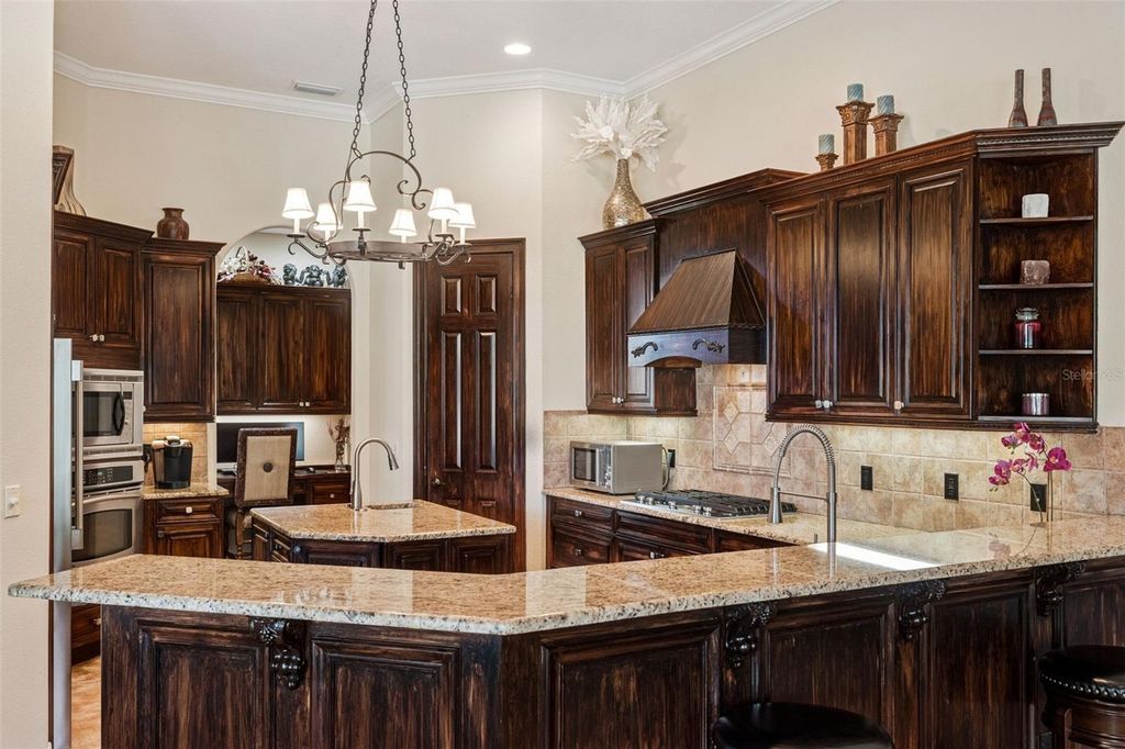 Image 12 of property listing at 7738 MARKHAM BEND PLACE, Sanford, FL 32771