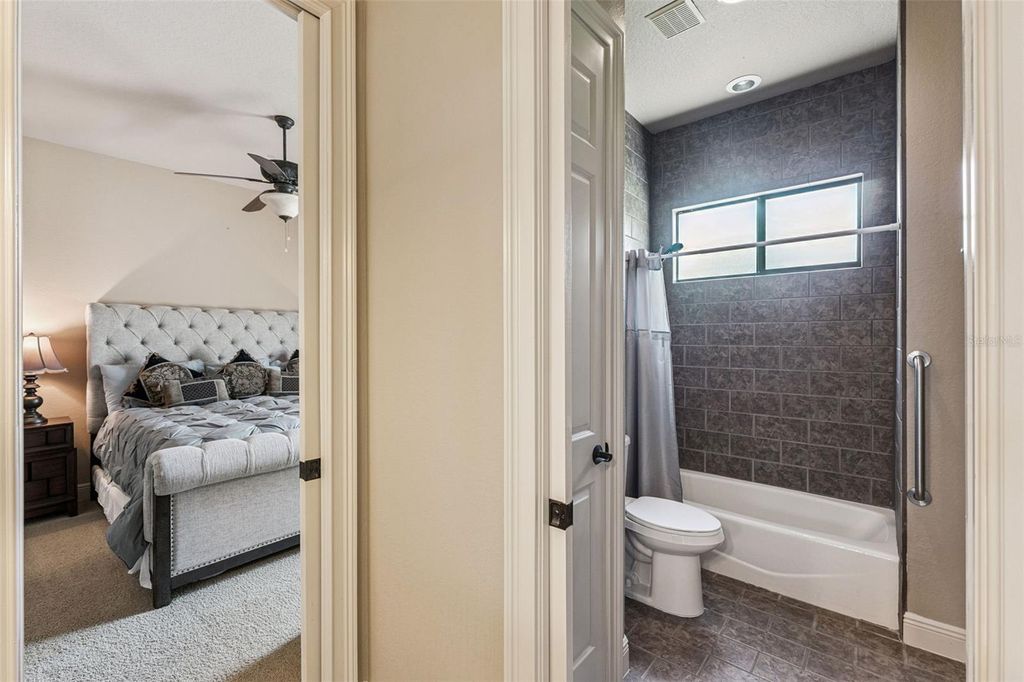 Image 27 of property listing at 7738 MARKHAM BEND PLACE, Sanford, FL 32771