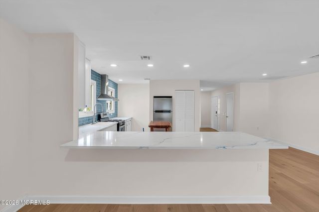 45 Innsbruck Drive, Toms River, NJ 08757