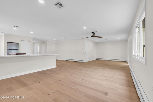 45 Innsbruck Drive, Toms River, NJ 08757