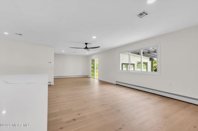 45 Innsbruck Drive, Toms River, NJ 08757