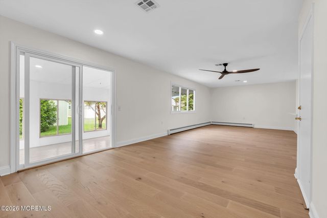 45 Innsbruck Drive, Toms River, NJ 08757