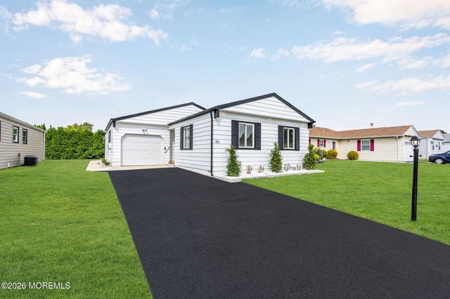 45 Innsbruck Drive, Toms River, NJ 08757