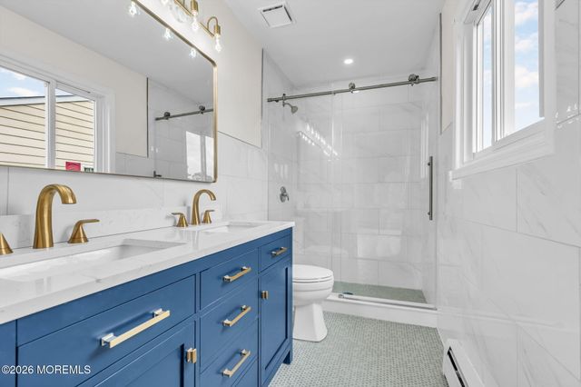 45 Innsbruck Drive, Toms River, NJ 08757