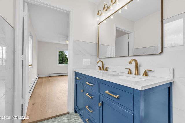 45 Innsbruck Drive, Toms River, NJ 08757