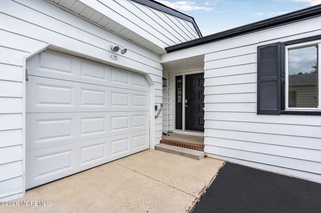 45 Innsbruck Drive, Toms River, NJ 08757