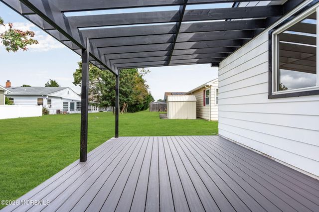 45 Innsbruck Drive, Toms River, NJ 08757
