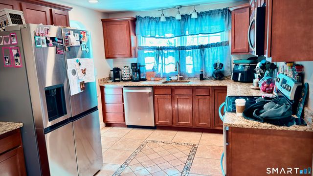 10 Rockwell Street, Norwich, CT 06360