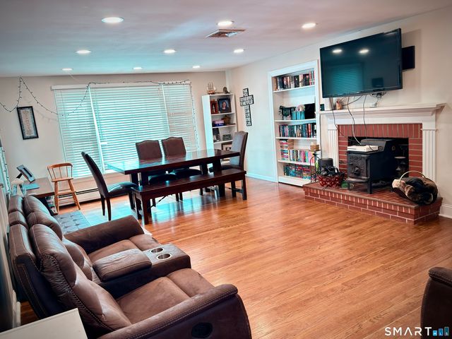 10 Rockwell Street, Norwich, CT 06360