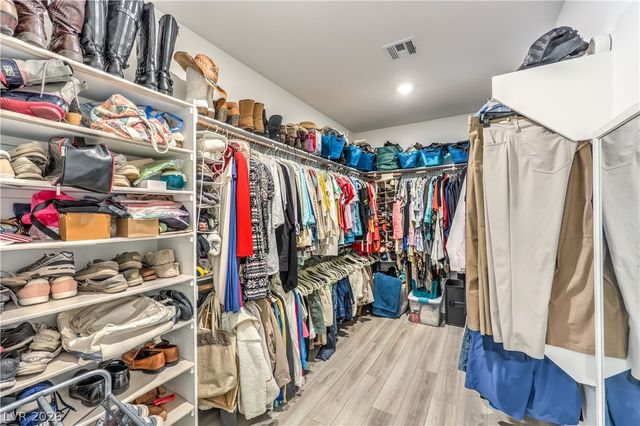 10090 Desert Azure Street, Las Vegas, NV 89178