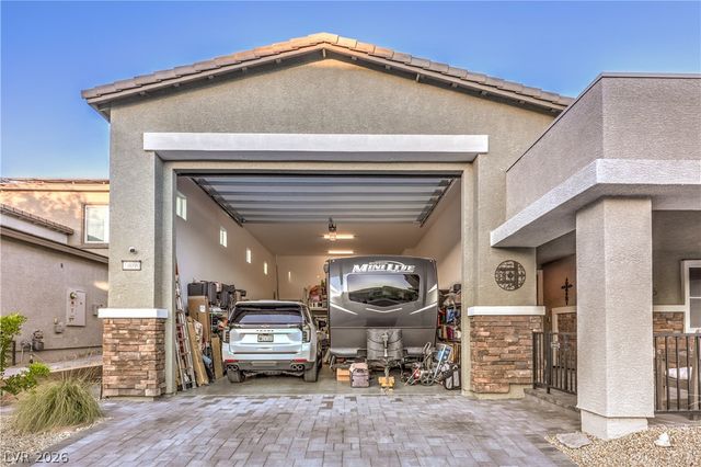 10090 Desert Azure Street, Las Vegas, NV 89178