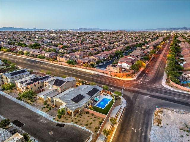 10090 Desert Azure Street, Las Vegas, NV 89178