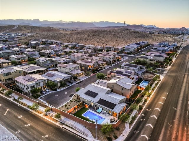 10090 Desert Azure Street, Las Vegas, NV 89178