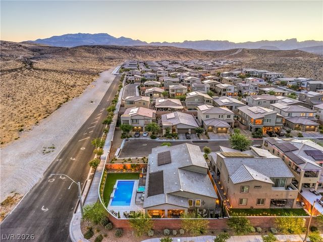 10090 Desert Azure Street, Las Vegas, NV 89178