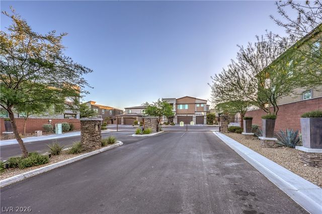 10090 Desert Azure Street, Las Vegas, NV 89178