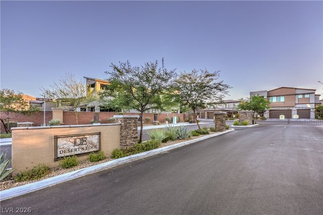 10090 Desert Azure Street, Las Vegas, NV 89178