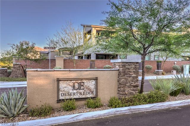 10090 Desert Azure Street, Las Vegas, NV 89178