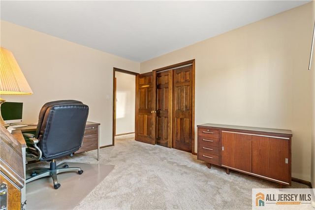 410 Jersey City Court, Lacey, NJ 08734