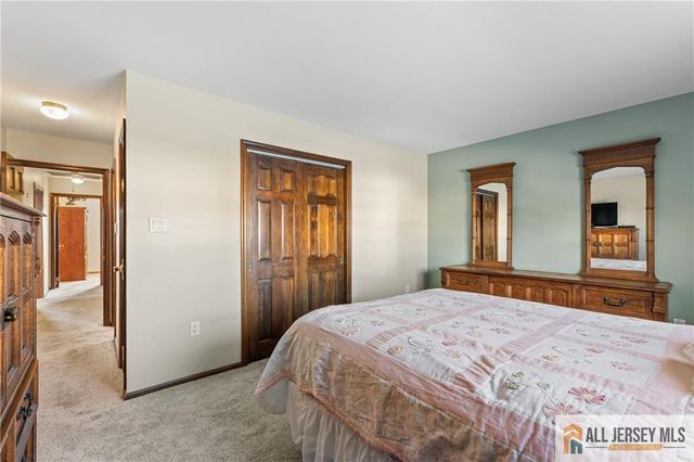 410 Jersey City Court, Lacey, NJ 08734