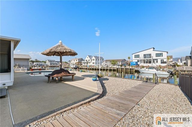 410 Jersey City Court, Lacey, NJ 08734